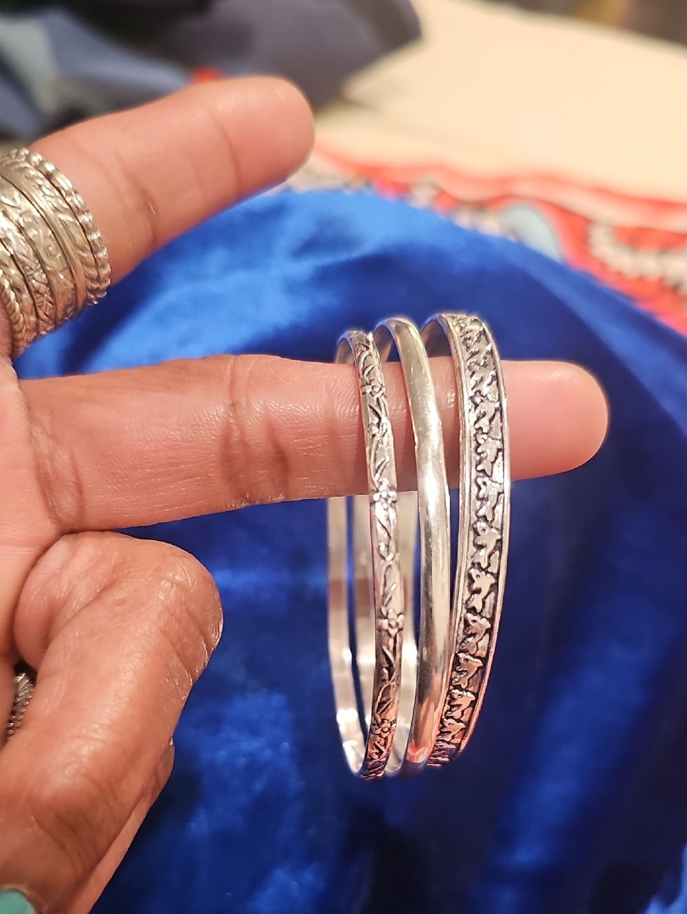 925 Sterling Silver Floral Etched Bangle Set Of Three Ladies Size 8 And New. - Picture 8 of 8